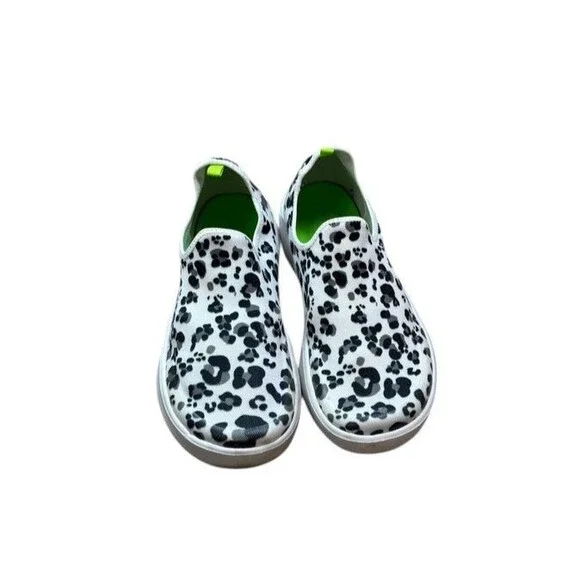Oofos OOmg Snow Leopard Print Women Size 9 EU 40 Recovery Comfort Slip On Shoes - Picture 2 of 7